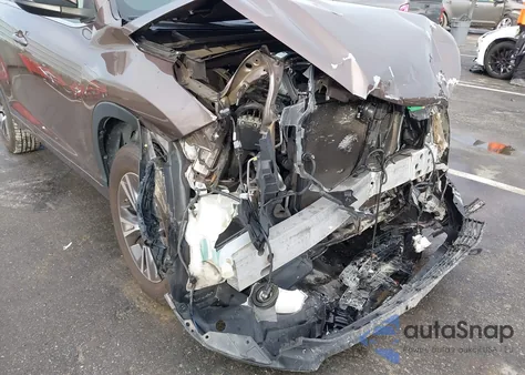 2017 Toyota Highlander Le Plus from USA, damaged, VIN 5TDZZRFH5HS218183